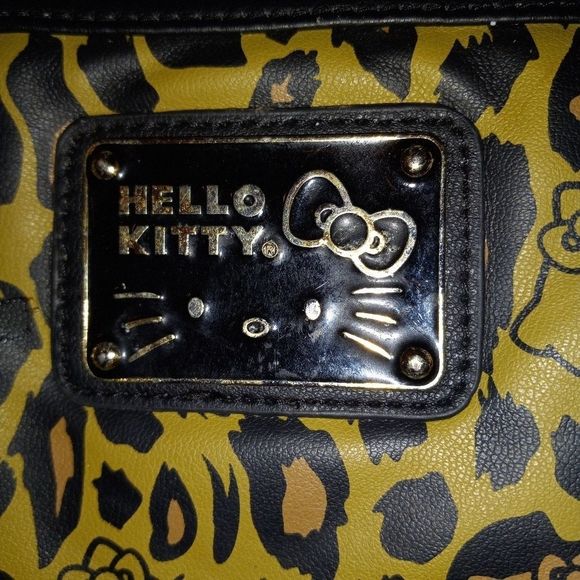 Loungefly Hello Kitty Crossbody/Purse - Picture 9 of 11